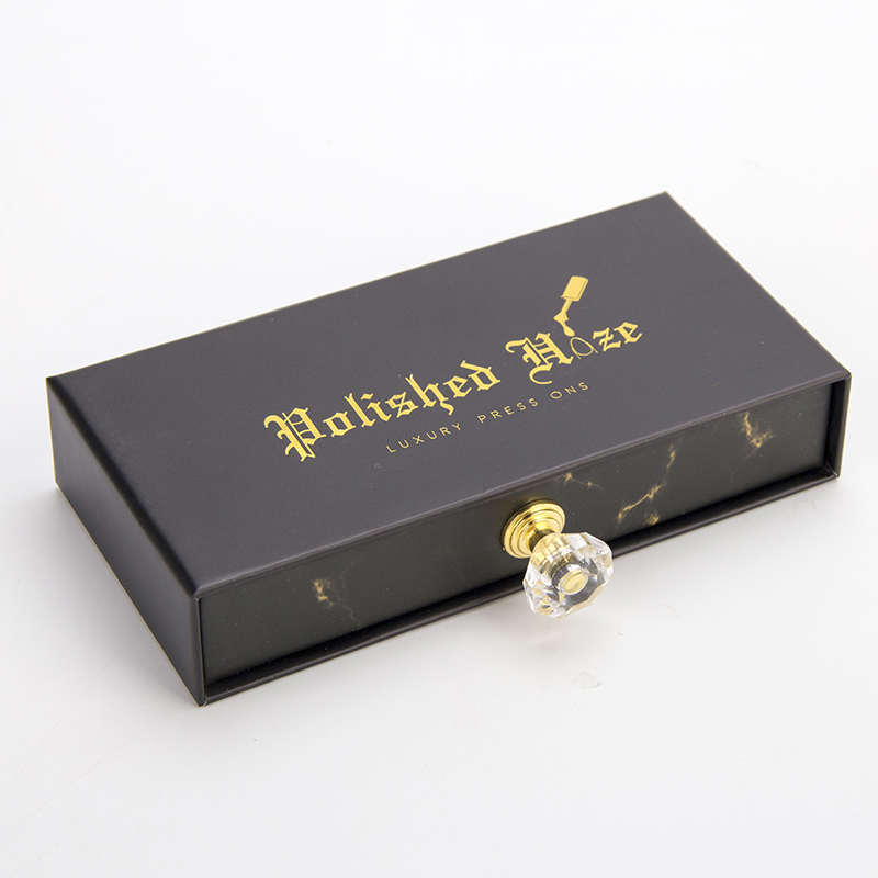 Benutzerdefinierte Matte Black Gold Logo Cosmetic Press On Nails Verpackungsbox 